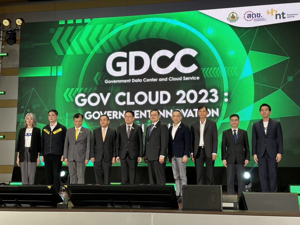 วันพฤหัสบดีที่ 14 ธันวาคม 2566 ดร.สุรางค์ศรี วาเพชร ผู้อำนวยการศูนย์เทคโนโลยีสารสนเทศและการสื่อสาร เข้าร่วมงานสัมมนา GOV Cloud 2023 : Government Innovation with Cloud ณ ห้อง NT Auditorium อาคารสโมสร ชั้น 2 บริษัท โทรคมนาคมแห่งชาติ จำกัด (มหาชน) สำนักงานใหญ่ ถนนแจ้งวัฒนะ เขตหลักสี่ กรุงเทพมหานคร